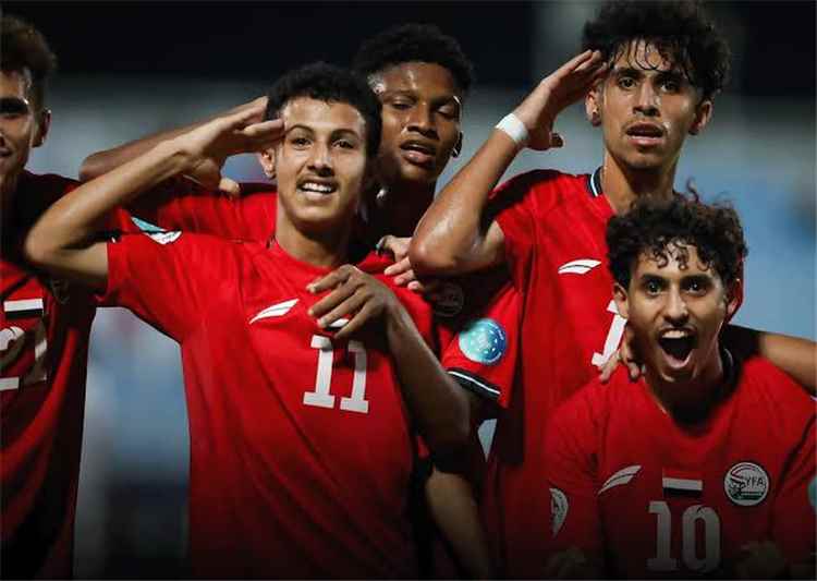 الأحمر الصغير" إلى المربع الذهبي الخليجي.. الشرفي يُسقط الكويت بثنائية
