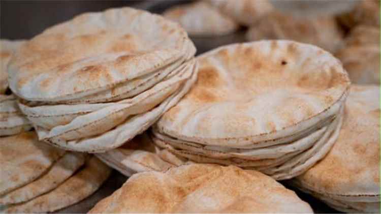 الخبز الأبيض.. صديق أم عدو؟ 8 مخاطر صحية قد لا تعرفها