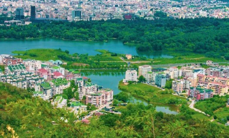 السياحة في البانيا