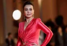 دينا فؤاد بإطلالة أنيقة
