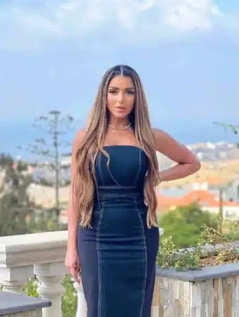 سارة سلامة بالجنيز تثير الجدل بإطلالة جديدة رجعت من جديد تسرق الأضواء
