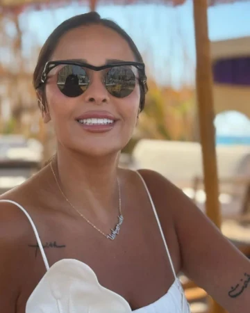 Dalia El Beheiry makes a bold summer statement by the sea 3 6048403809765542443 121