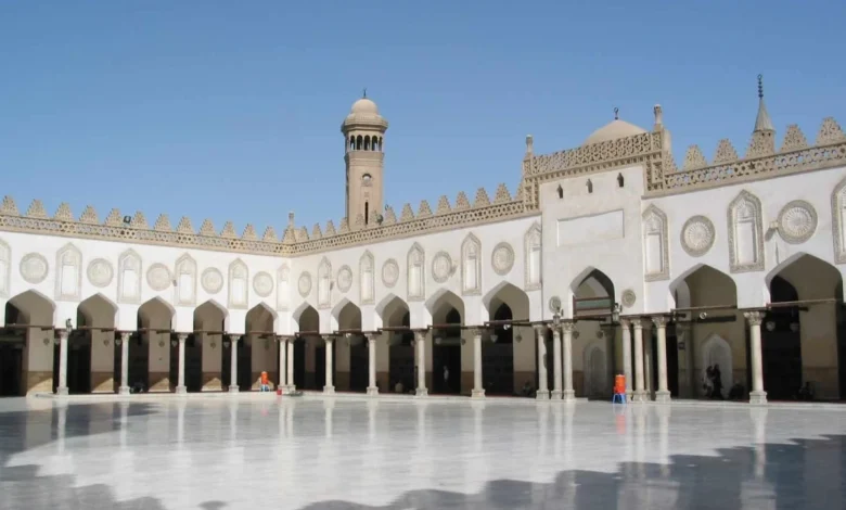 صلاة الغفلة: حكمها، وقتها، وعدد ركعاتها كما وردت في السُّنَّة 1 صلاة الغفلة بين المغرب والعشاء في المسجد