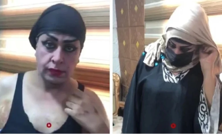 شرطة بغداد تعتقل رجل متنكر بزي امرأة لسرقة سائقي التاكسي 1 صورة تظهر ملابس نسائية مستخدمة في عملية رجل متنكر لسرقة سائقي التاكسي في بغداد.