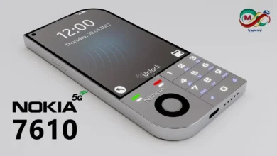 هاتف Nokia 7610 5G الذكي بتصميمه الكلاسيكي العصري والمعروض على خلفية ملونة.