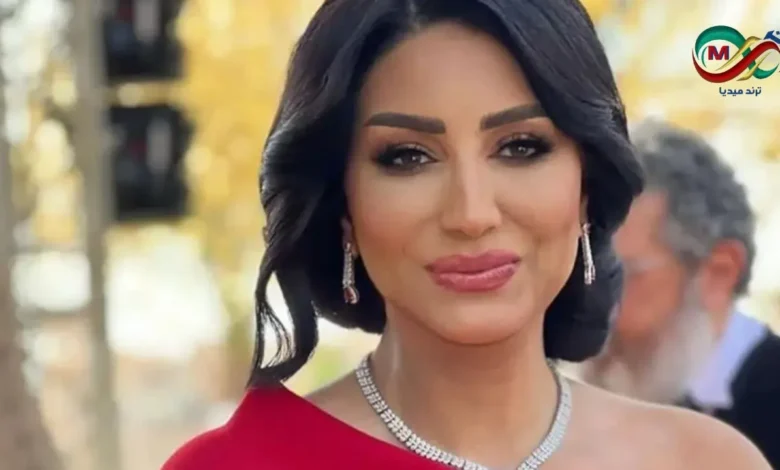 الفنانة المصرية وفاء عامر خلال حديثها التلفزيوني عن الاتهامات المثيرة حول أزمة إبراهيم شيكا.