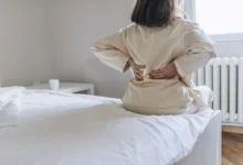 وضعية نوم سرية تشفي آلام الظهر