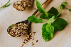 10 أعشاب منزلية تخفض السكر