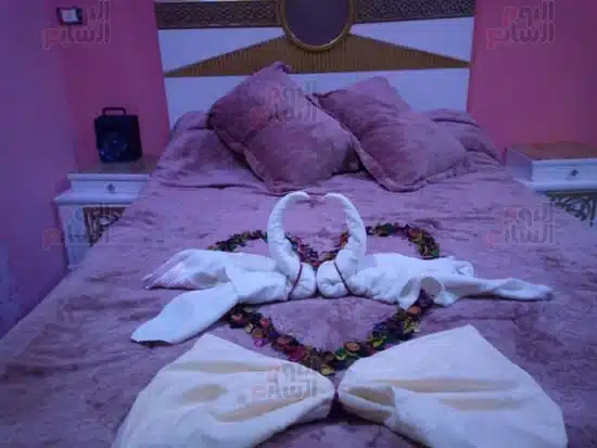 عروسة تسجل ليلة الدخلة