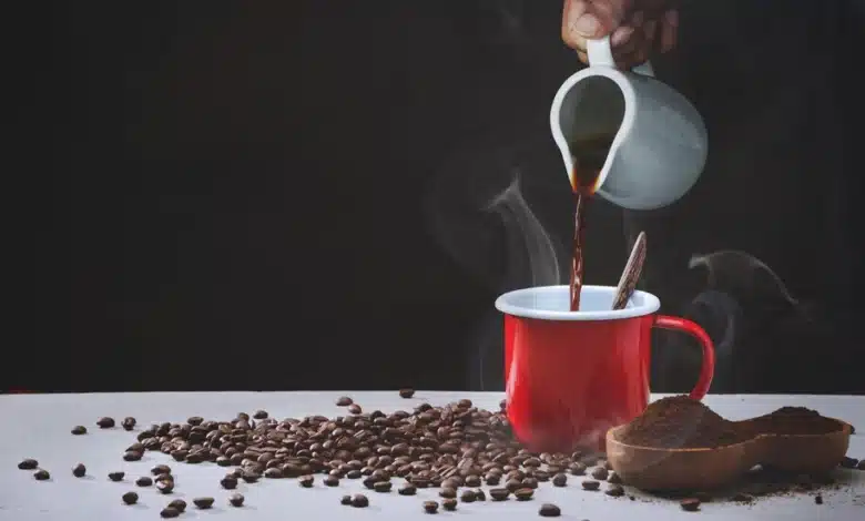 احذر عادة الصباح.. شرب القهوة على معدة فارغة يهدد صحتك أكثر مما تتخيل 24 شرب القهوة على معدة فارغة