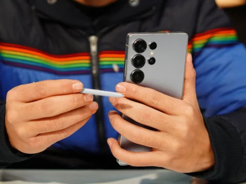 Samsung Galaxy S26 ليس مجرد هاتف.. تقنيات جديدة قد تغير قواعد المنافسة 1 Samsung Galaxy S26
