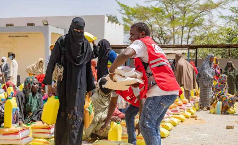 يعلن الهلال الأحمر القطري عن فتح باب التسجيل للحصول على مساعدة مالية وسلة غذائية شهرية 1 2453755498