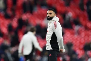 محمد صلاح خارج قائمة ليفربول