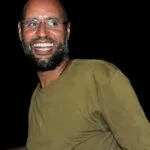 شاهدوا أول فيديو مسرب لمقتل سيف الإسلام القذافي من داخل منزله بعد مقتله بساعات.. انظروا كيف ظهر وأبكى قلوب الجميع بحرقة 10 images 2