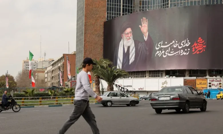 كاميرا شارع باستور: كيف اخترقت إسرائيل شوارع طهران لاغتيال خامنئي؟ 1 w5t77VGzcZ 1772522752