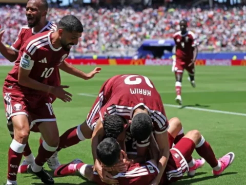 منتخب قطر يكتب التاريخ أمام سويسرا بهدف قاتل ويحصد أول نقطة مونديالية 1 Qatar national team