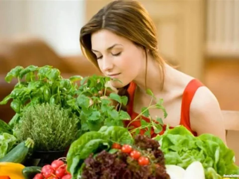 أعشاب طبيعية لتعزيز الرغبة الجنسية للمرأة: ما الذي تقوله الدراسات؟ 2 أعشاب طبيعية لتعزيز الرغبة الجنسية للمرأة