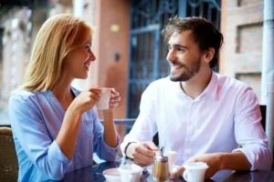 ما الذي يجذب الرجل للمرأة