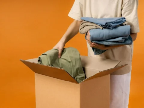 لماذا يجب حرق ملابس الميت قبل الأربعين..؟ احذر لا ترتدى ملابس الميت أبدا 3 ملابس المتوفي
