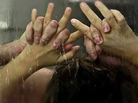 لماذا أمر النبى الزوجين بضرورة الاستحمام معا ولو لمرة واحدة فى العمر..؟ و ماهى الحكمة من ذلك 6 243435354354